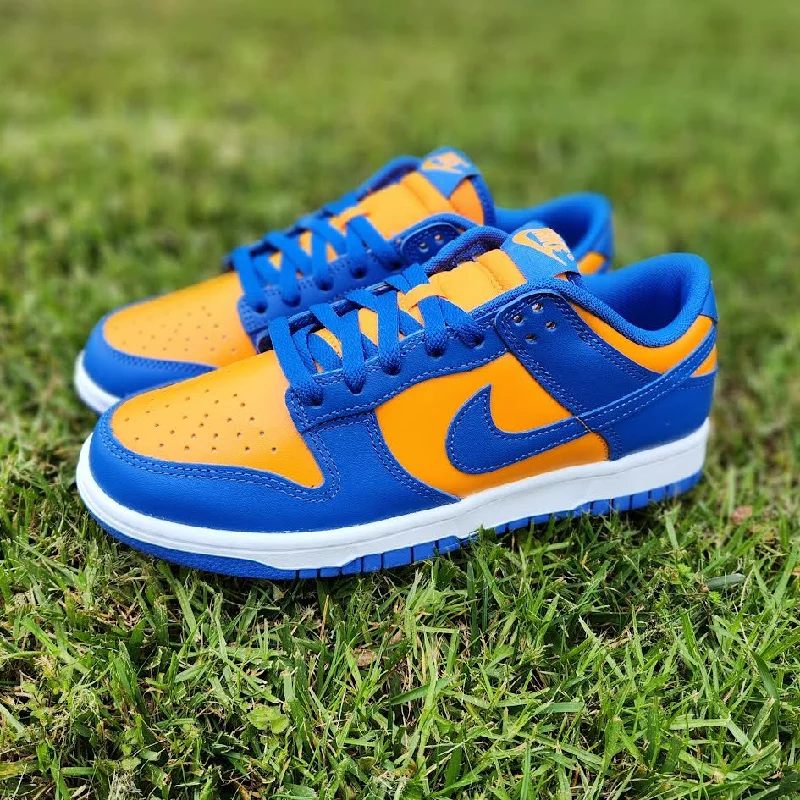 Nike Dunk Low 'Knicks'